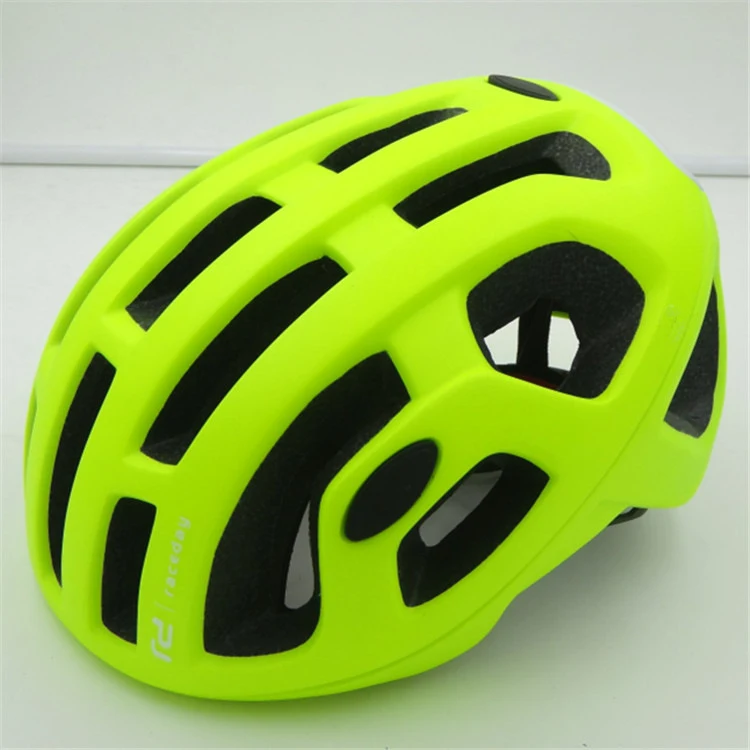 Capacete de bicicleta leve e seguro Proteção essencial para ciclistas urbanos e de estrada. Ajuste perfeito e conforto garantidos em cada pedalada. — foto 2