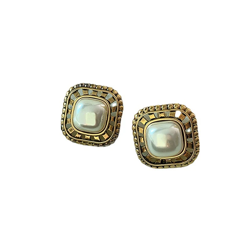 Orecchini Vintage Pearl French Royal di alta gamma, eleganza senza tempo. Gioielli raffinati per valorizzare il tuo stile, sofisticatezza francese. — foto 3