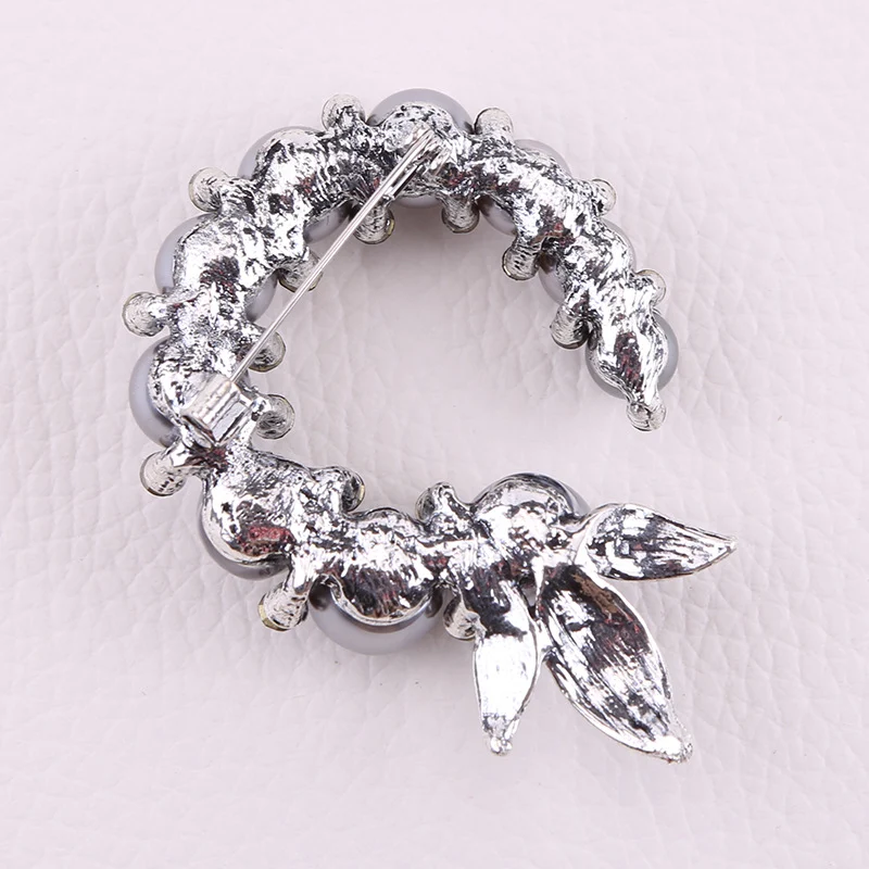 Title 2, Corsage Retro Gun Black Argento Antico Perla Di...