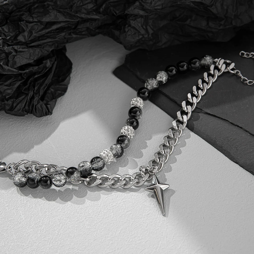 Pulseira cubana de aço titânio incolor, resistente e elegante para uso diário. Um acessório versátil e sofisticado que combina com qualquer look. — foto 5