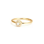 Anel de moissanite com cantos arredondados em ouro 18K com design de vento, brilho duradouro e sofisticação para momentos especiais. — foto 5