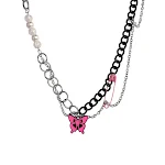 Colar de borboleta com pino de corrente preta. Joia feminina que combina estilo e delicadeza, perfeita para looks sofisticados e cheios de personalidade. — foto 2