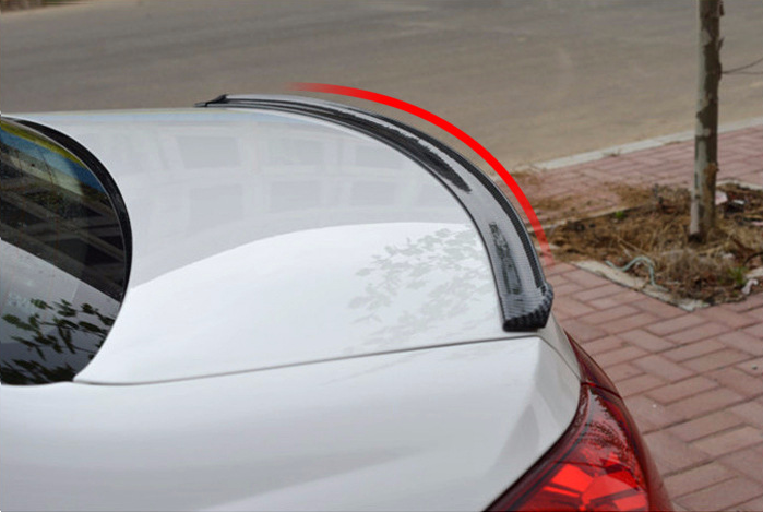 Lanterna traseira automotiva de alto desempenho. Melhora a visibilidade e a segurança rodoviária. Fácil instalação e durabilidade garantida para dirigir com segurança. — foto 3