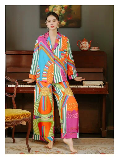 Title 8, Silk Autumn And Winter Ice Silk Suit Homewear