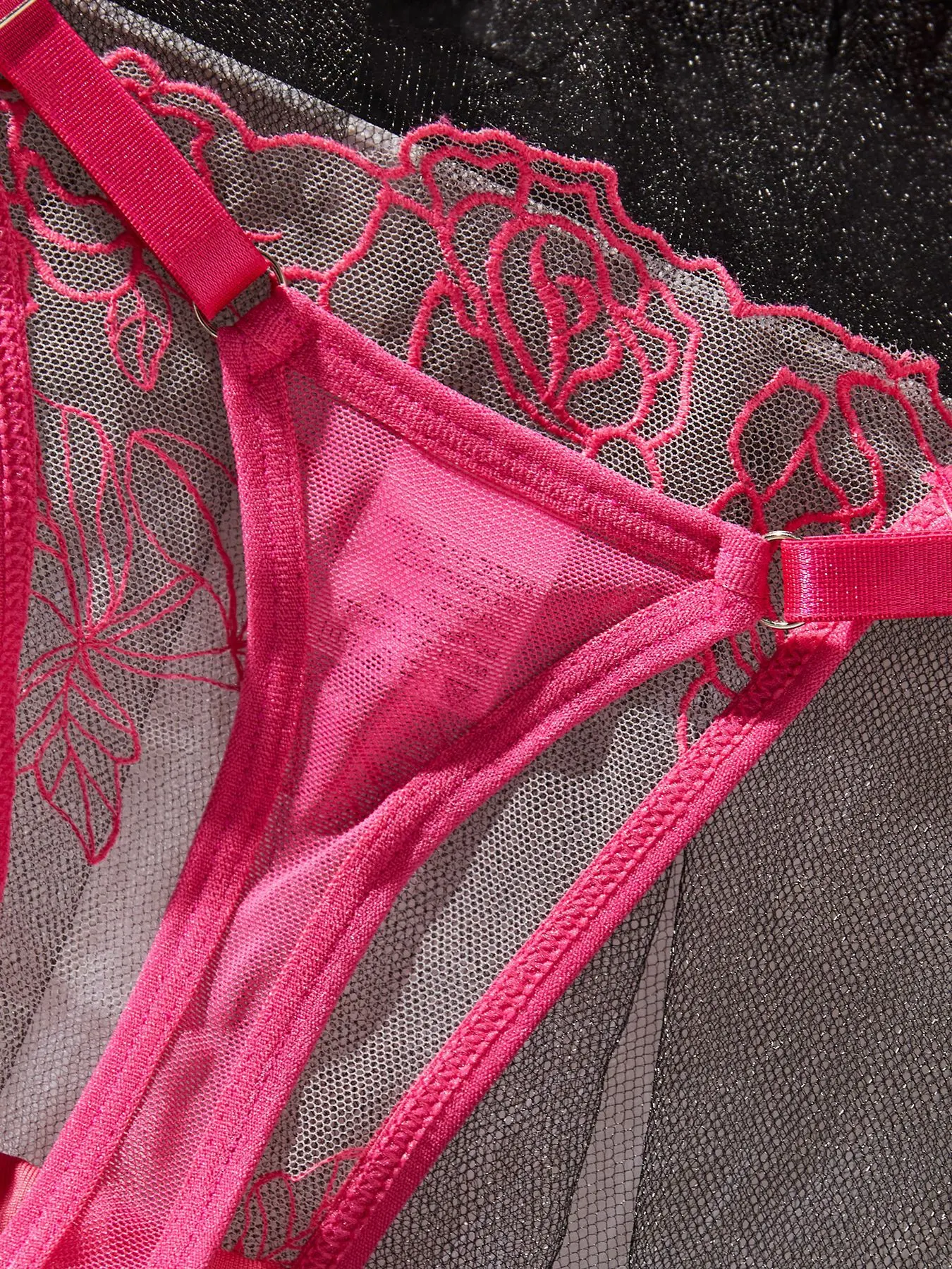 Title 13, Cueca transparente com costura em malha de duas...