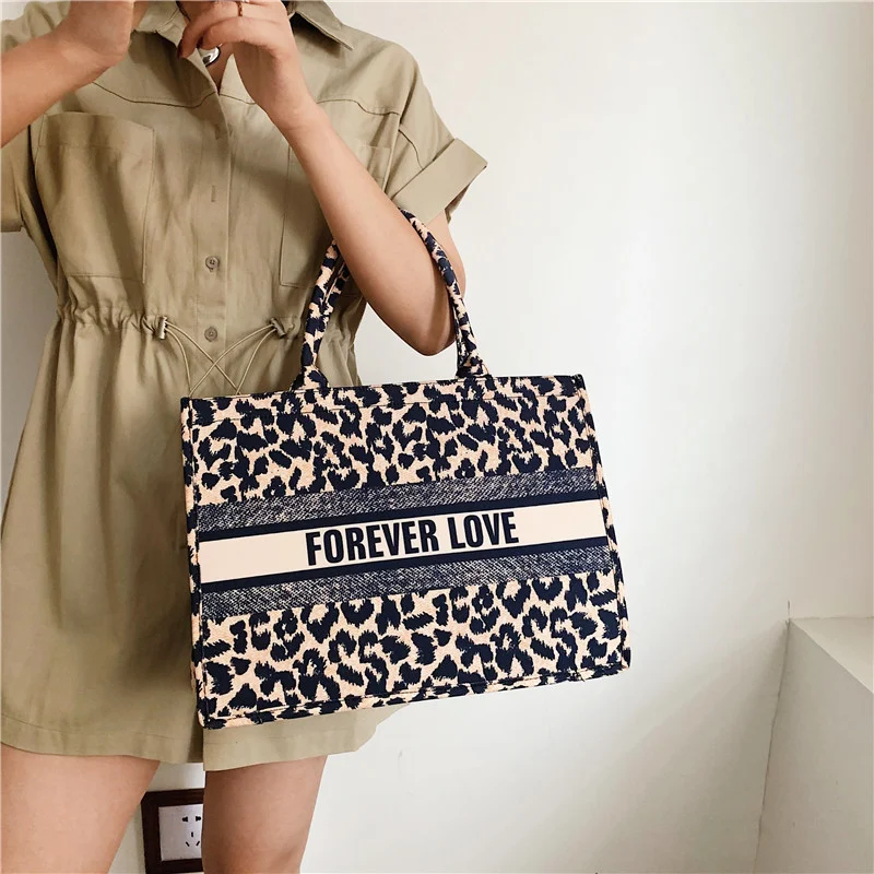 Torba sa leopard printom korejski stil, veliki kapacitet, torba na rame za moderne žene, praktična i elegantna. — foto 3