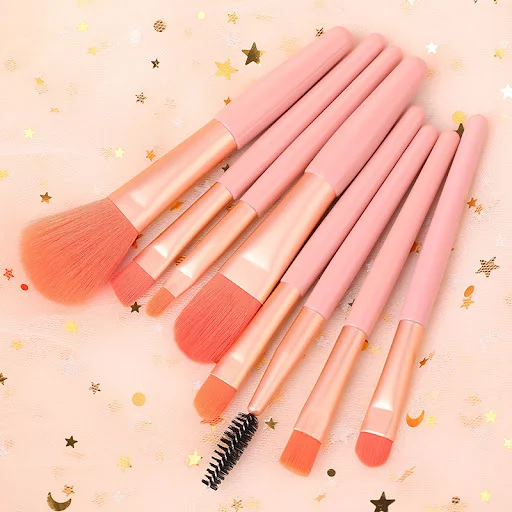 Title 4, Simple Soft Hair Makeup Brush Set. Achieve flaw...