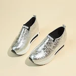 Stylish And Lightweight Casual Platform Shoes Women. Experience everyday comfort and a fashionable lift with these versa — photo 3