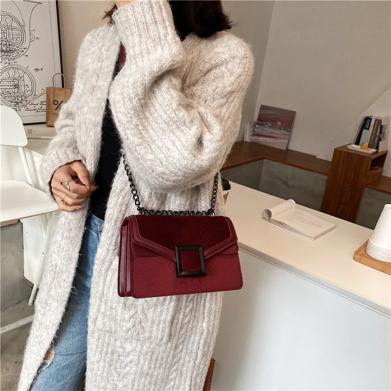 Title 2, Bolsa Crossbody Quadrada Nova Couro Fosco de Al...
