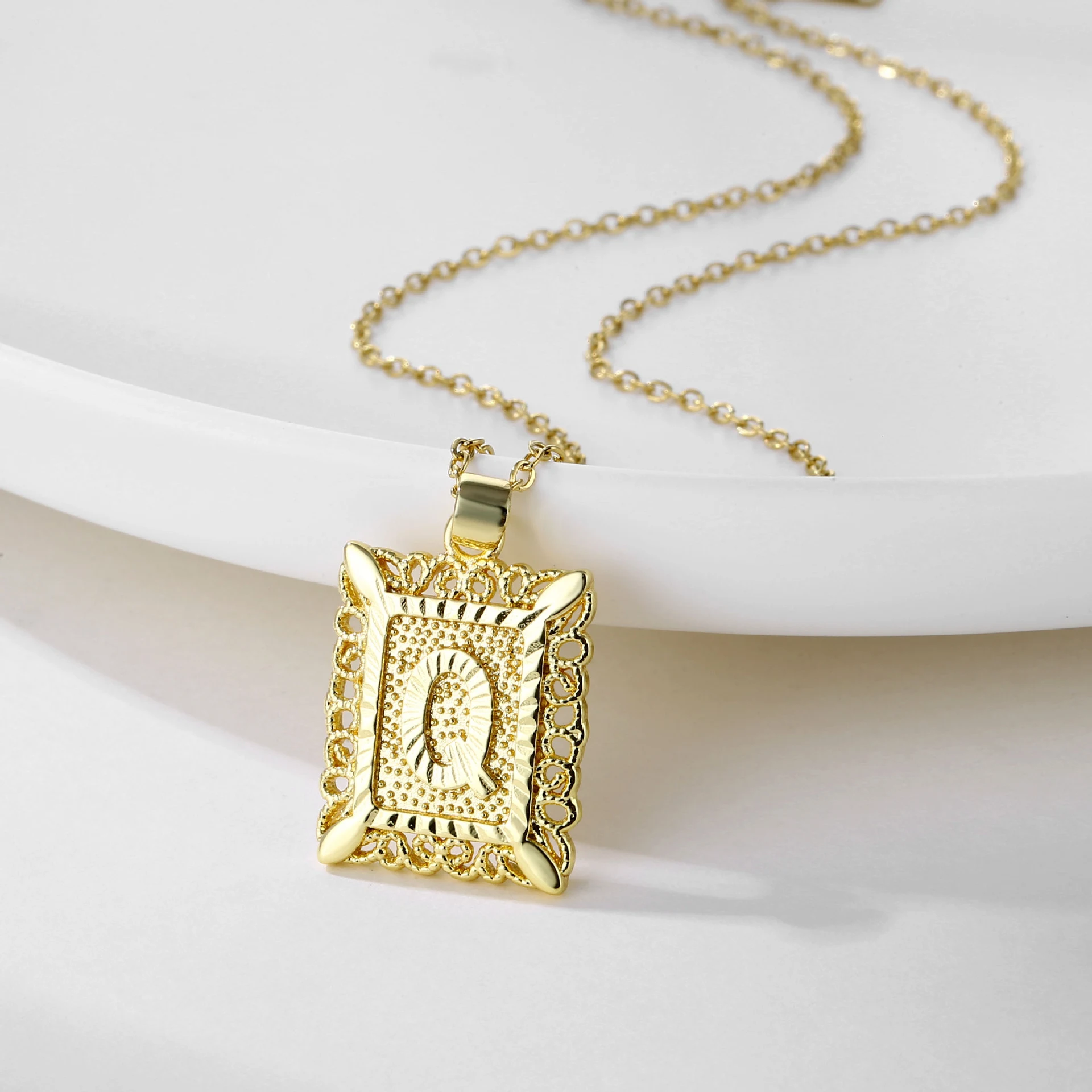 Colar com 26 letras do alfabeto inglês, unissex, ornamento elegante, presente personalizável, expresse sua individualidade, acessório charmoso. — foto 40