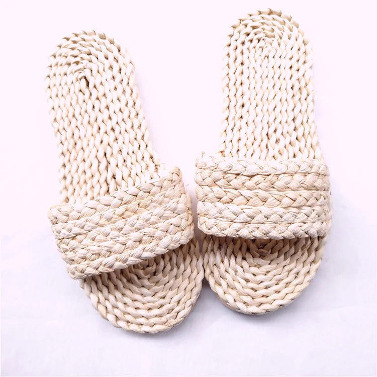 Title 4, Slip-on corn fur shoes