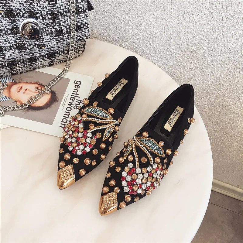 Deep rivet cherry single shoe for bold style. Experience comfort and unique design with this stylish and eye-catching fo — photo 5