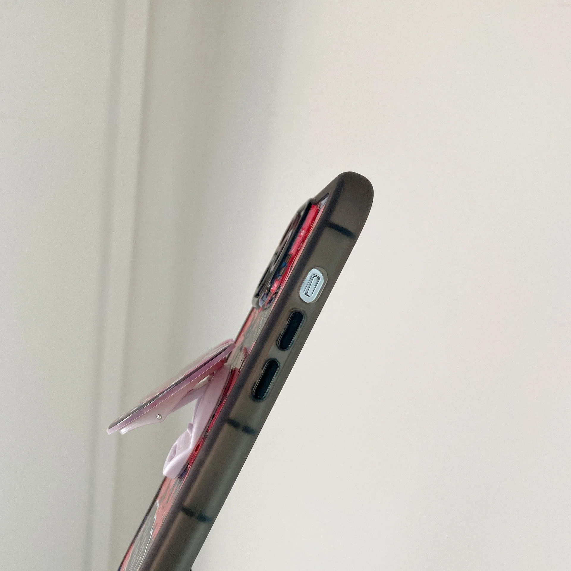 Title 7, Capinha de celular preta e vermelha com suporte...