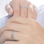 Anéis de casal tailandeses em prata, um par retrô simples perfeito para namorados. Expresse seu amor com este presente único e estiloso. — foto 4