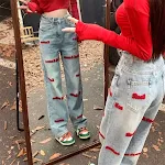 Jeans retas casuais com bordado de alfabeto, ideais para um visual descontraído e estiloso, oferecendo conforto e personalidade. — foto 2