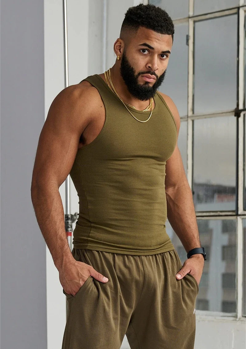 Men's Tank Top Tight Sports Training. Provides muscle compression, quick-drying fabric and optimal support. Ideal for gy — photo 11