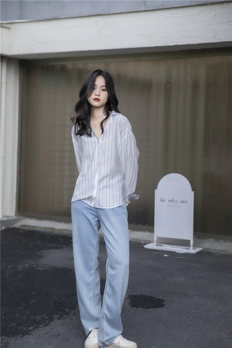 Title 6, Striped Lazy Style Shirt with a thin lapel and ...