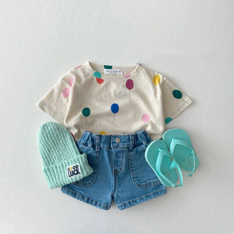 Camiseta infantil com balões Roupa infantil fina Leve e respirável Ideal para brincar e se divertir com conforto Perfeita para o verão — foto 3