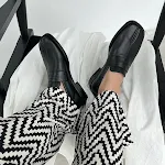Split Toe Women's Horseshoe Flat Shoes — photo 2