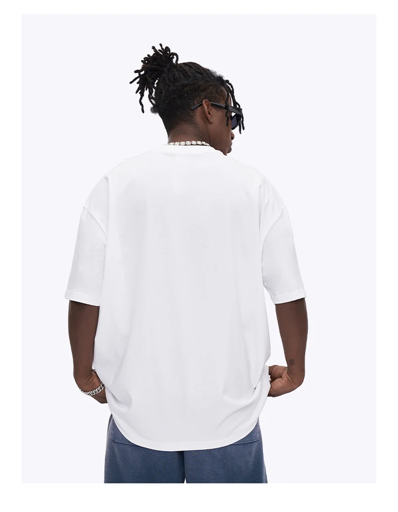 Title 8, Camiseta de manga curta com estampa em inglês, ...