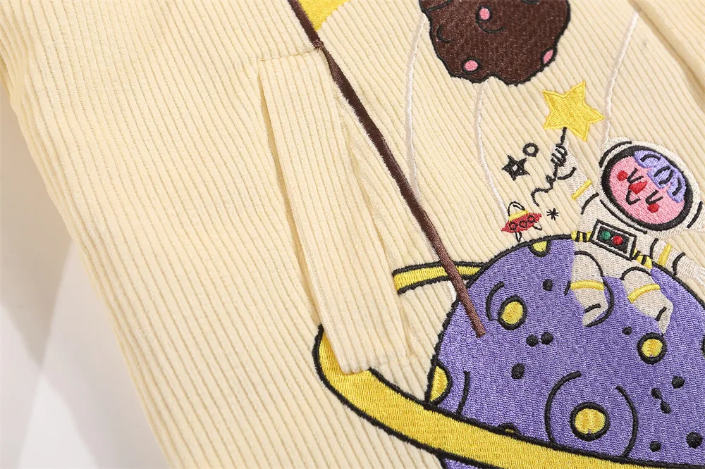 Title 11, Persönlicher Cord-Baggy-Mantel mit Cartoon-Stic...