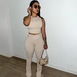 Conjunto feminino de verão casual, sexy, slim fit, top cropped e calças de cintura alta para um visual elegante e moderno. — foto 14