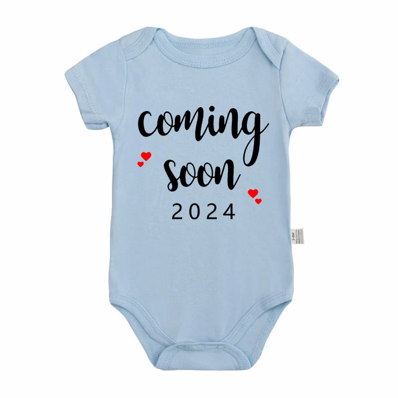 Zwangerschapsaankondiging 2024 Baby Romper van puur katoen. Zacht, comfortabel en ideaal voor pasgeborenen. Een schattig cadeau. — foto 9