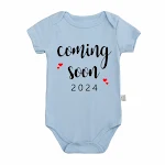 Zwangerschapsaankondiging 2024 Baby Romper van puur katoen. Zacht, comfortabel en ideaal voor pasgeborenen. Een schattig cadeau. — foto 9