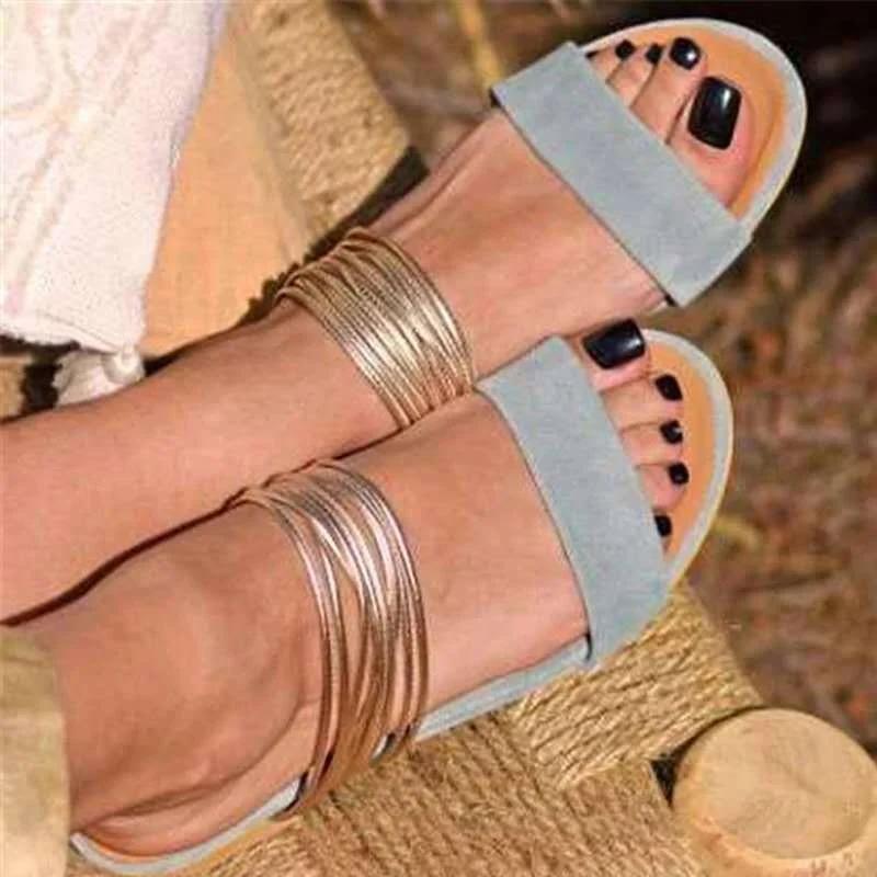 Sandálias e chinelos femininos plus size. Conforto e estilo para seus pés. Encontre o par perfeito e aproveite o verão com elegância. — foto 3