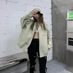 Lange mouwen shirt voor mannen en vrouwen, kleurmatching, trendy merk, stijlvolle look voor modebewuste koppels. — foto 1