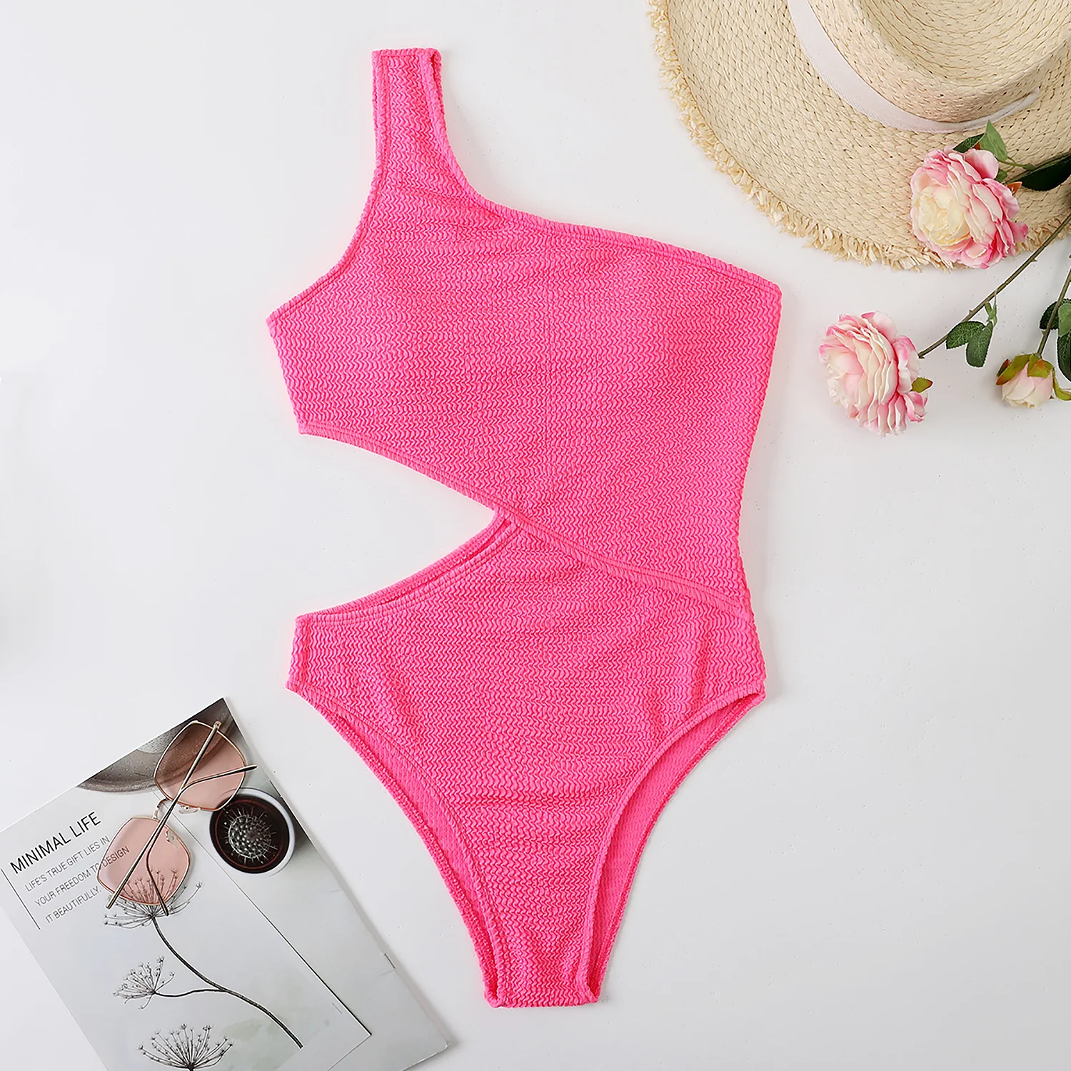 Nieuw Europees en Amerikaans badpak voor dames, sexy één stuk bikini, perfect voor een stijlvolle uitstraling op het strand of bij het zwembad. — foto 1
