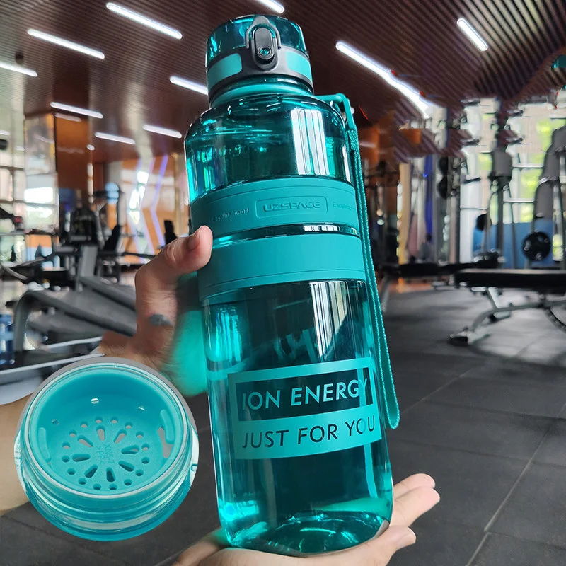 Taza de agua deportiva de gran capacidad Botella de agua grande de plástico portátil para fitness Hidrátate en el gimnasio o al aire libre — foto 24