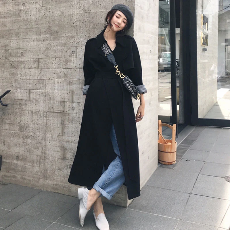 Trench coat a mezza lunghezza, sopra il ginocchio. Impermeabile ed elegante, perfetto per l'autunno e l'inverno. Comfort e stile garantiti. — foto 4