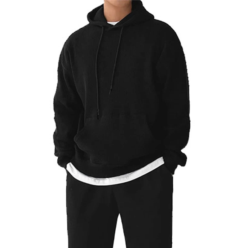 Moletom casual masculino, para combinar com tudo. Perfeito para o dia a dia, oferece conforto e estilo em um design atemporal. Ideal para diversas ocasiões. — foto 3