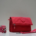 Bolsa de ombro feminina para viagens ao ar livre. Resistente, espaçosa e elegante. Perfeita para aventuras com praticidade e estilo. — foto 8
