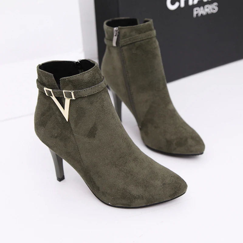 British Martin boots new high heel women boots with V design. Bare boots for women offering both style and comfort, perf — photo 2