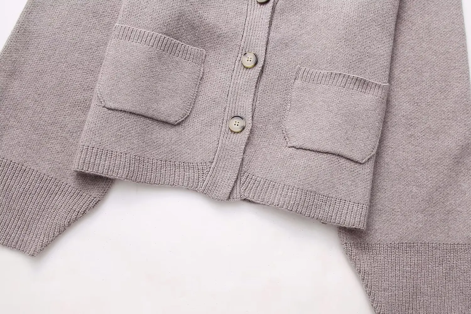 Title 8, Cardigan lavorato a maglia da donna con scollo ...