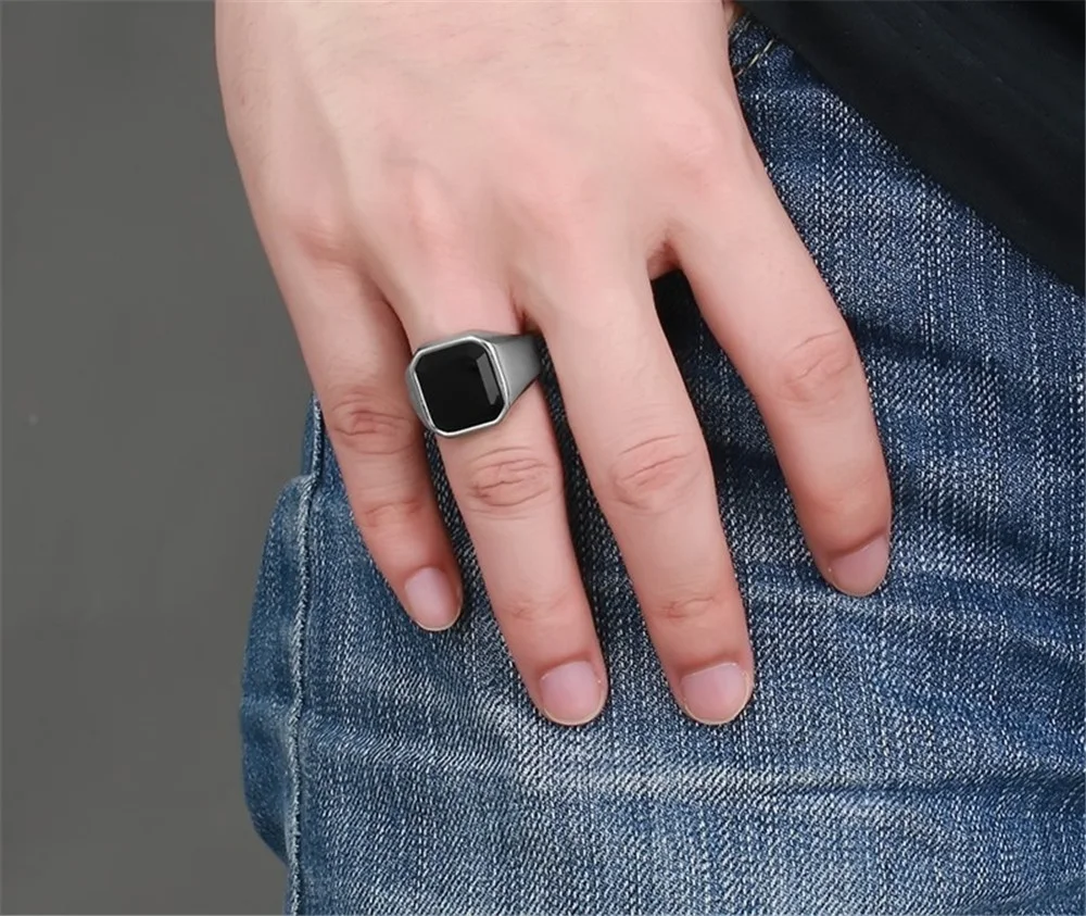 Anel criativo masculino Adicione um toque de personalidade ao seu visual. Design único e moderno, ideal para homens que buscam se destacar. — foto 6