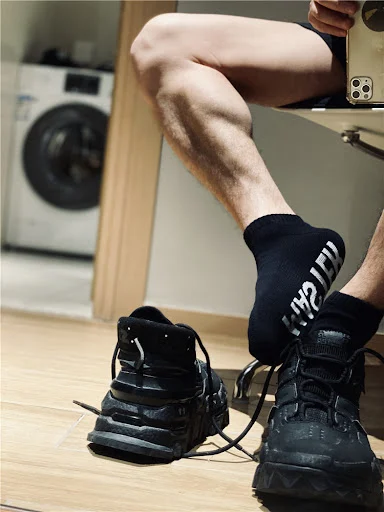 Title 14, Mode masculine pour les chaussettes en laine à ...