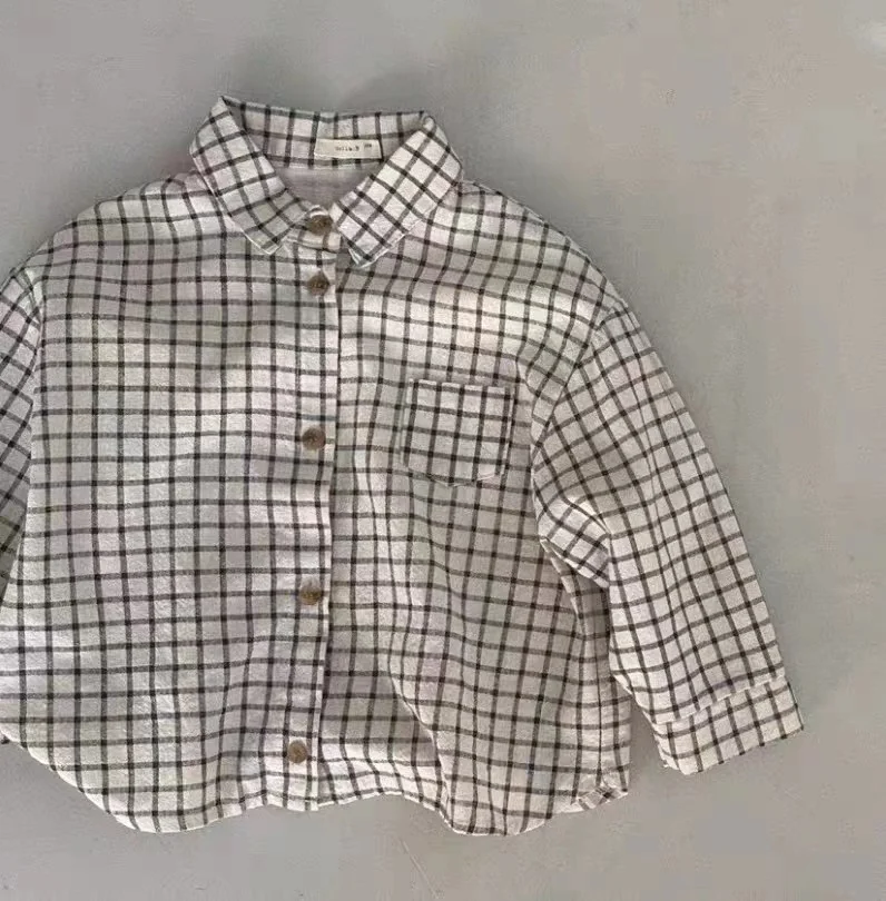 Cardigã camisa workwear infantil, com bolso no peito, lapela e abotoamento, perfeito para lazer e passeios, um casaco versátil. — foto 12