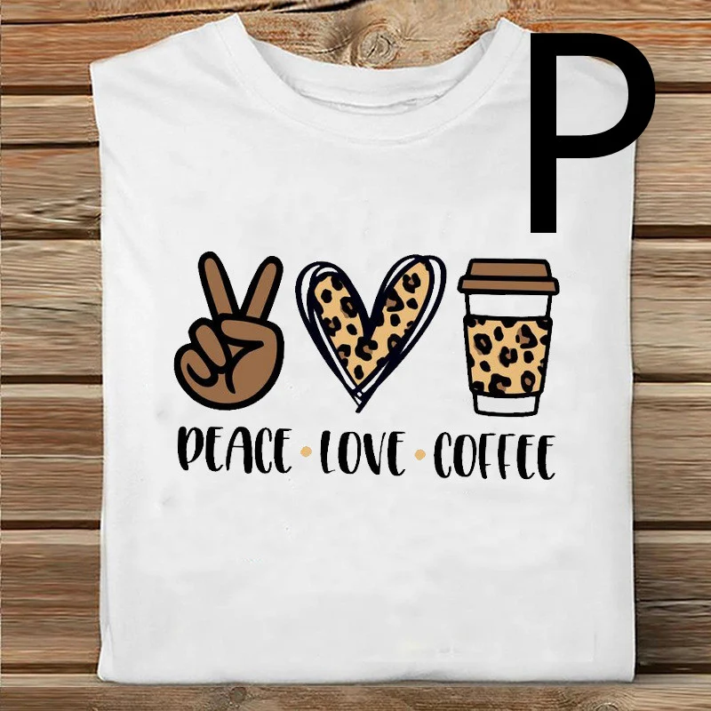 Camiseta Feminina Casual Soltinha com Gola Redonda Estampada Conforto e Estilo para o Seu Dia a Dia. Perfeita para um Visual Descontraído e Moderno — foto 2