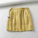 Saia cintura alta com zíper e estampa de cobra. Design moderno e elegante que valoriza a silhueta, ideal para diversas ocasiões. — foto 1