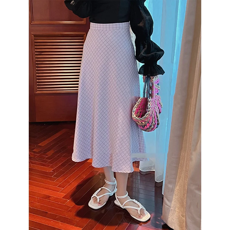 Saia Preta Feminina Cintura Alta One Step Elegância e Conforto Design Moderno e Versátil Perfeita para Diversas Ocasiões Valoriza a Silhueta — foto 4
