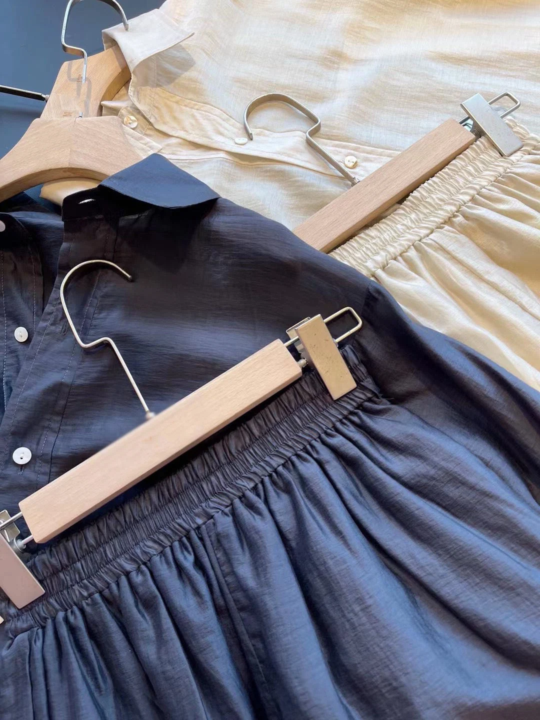 Title 3, Womens Minimalist And Slimming Casual Shirt Set