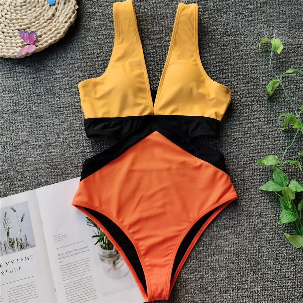 Traje de baño de una pieza perfecto para nadar con comodidad y estilo. Disfruta del sol y la playa luciendo fantástica. — foto 2