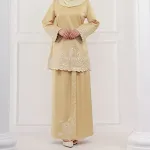 Terno de duas peças Malay com bordado requintado do Oriente Médio, ideal para um visual elegante e sofisticado com toque cultural. — foto 14
