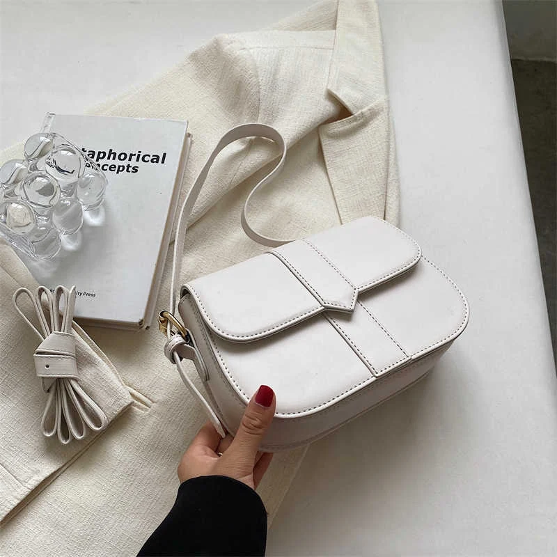 Title 7, Simple Small Square Bag