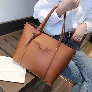Nova bolsa tote coreana, bolsa de ombro. Perfeita para o dia a dia, espaçosa e elegante, ideal para carregar tudo o que você precisa com estilo. — foto 2