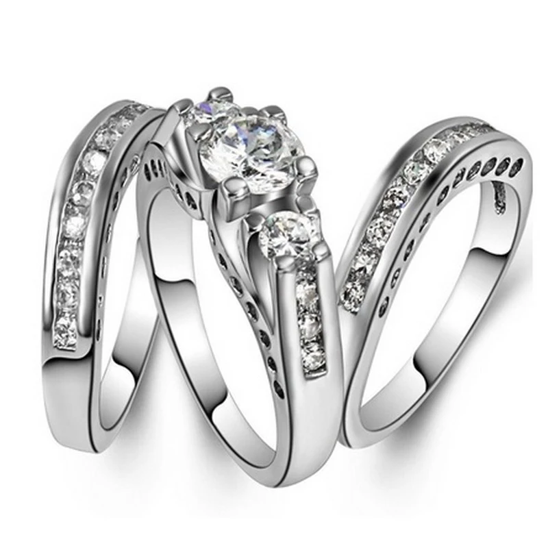 Conjunto de anel de casal de três peças com pulseira e diamantes, ideal para celebrar o amor e a união com elegância. — foto 2