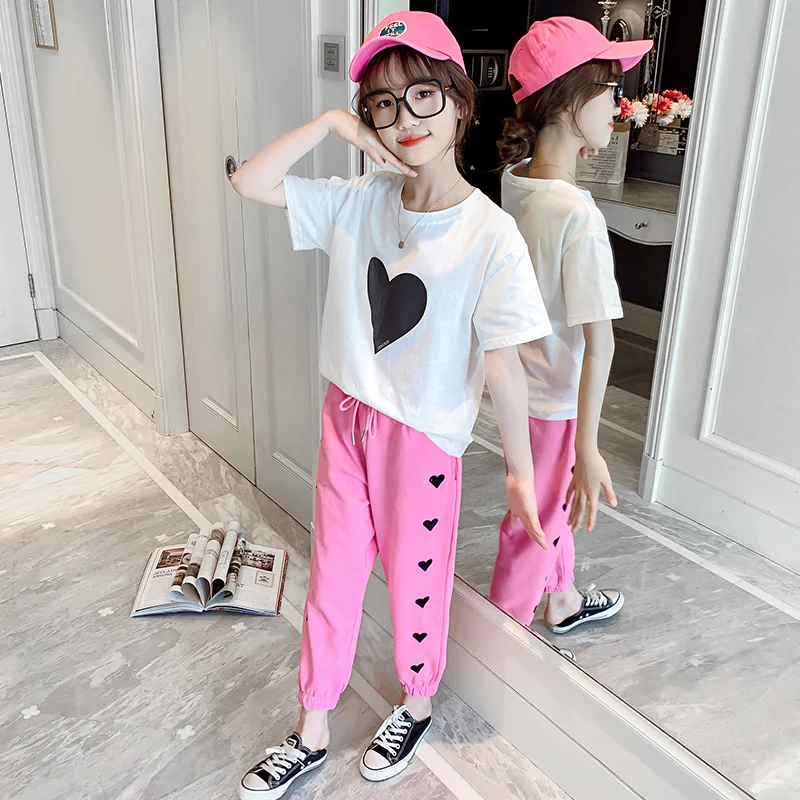 Conjunto de verão infantil estilo coreano moderno. Short manga e duas peças esportivas para meninas. Roupa perfeita e fresca para o verão — foto 5